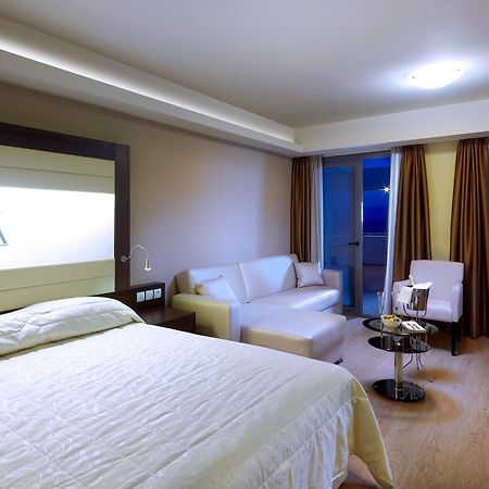 Arion Hotel Xylokastro Bagian luar foto