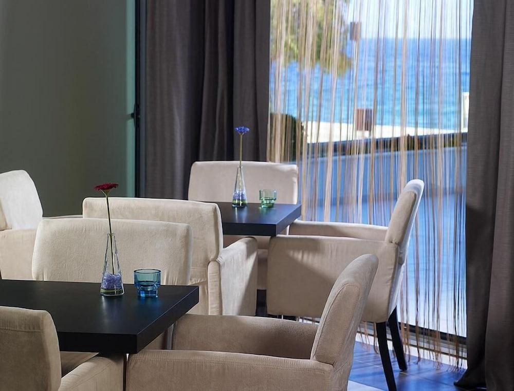 Arion Hotel Xylokastro Bagian luar foto