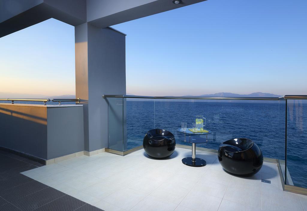 Arion Hotel Xylokastro Bagian luar foto